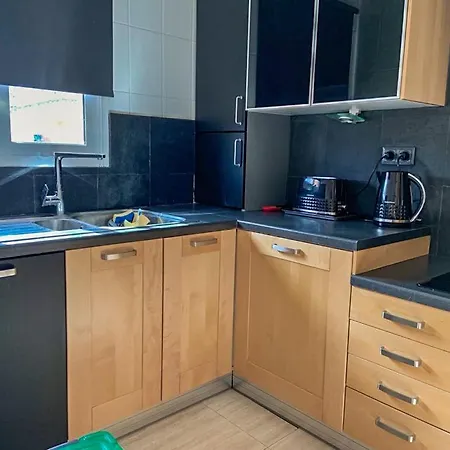 فندق Casa De Canelo - Modern With Pool Sleeps 4 *