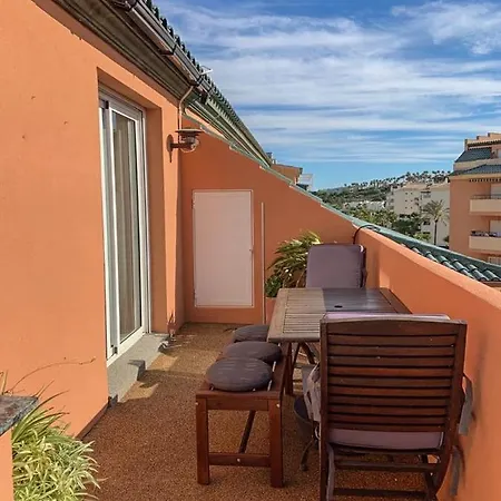 فندق Casa De Canelo - Modern With Pool Sleeps 4